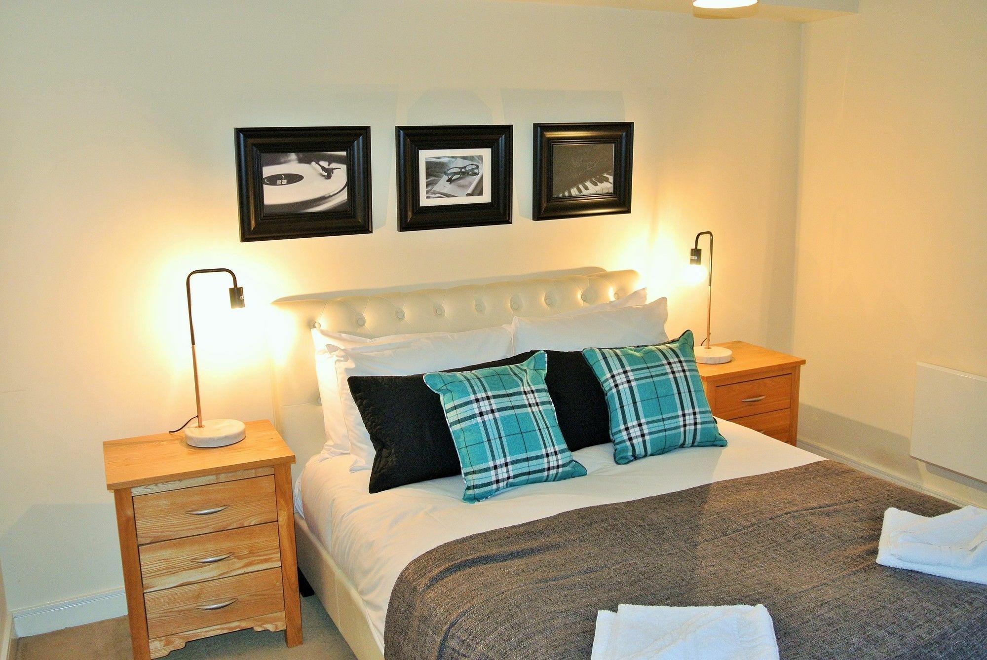 Oyo Approved Serviced Apartments Steam Mill Честер Экстерьер фото